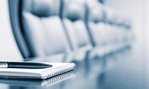 如何获取冷钱包TP余额截图：步骤与技巧

冷钱包, TP余额, 截图, 加密货币/guanjianci

什么是冷钱包？
冷钱包是加密货币存储的一种方法，它不连接互联网，这使得其安全性远高于在线钱包（热钱包）。冷钱包主要用于长时间存储大额数字资产，用户可以通过硬件或纸质钱包来管理自己的资产。冷钱包的使用大大降低了黑客攻击和其他安全风险的可能性，因此越来越多的加密货币用户选择冷钱包作为安全保存的首选。

如何检查冷钱包中的TP余额？
1. 确保具有正确的钱包地址：首先，您需要确保您拥有正确的TP（Token Pair）钱包地址。这是您存储TP资产的唯一标识符，可以在钱包应用程序中或在交易所账户中找到。
2. 访问区块链浏览器：注意提交正确的地址到支持TP余额查询的区块链浏览器，例如“TP交易链浏览器”。输入地址后，您将能看到该地址的余额及交易历史。
3. 导入到软件钱包：如果您使用的是硬件冷钱包，可以通过相应软件将其连接到电脑，导入钱包，查看余额。请务必在安全的环境中进行此操作，确保您的私钥不会泄露。

如何截取冷钱包TP余额的截图？
在确认您的TP余额显示无误后，以下是如何截取屏幕的步骤：
1. 使用Windows系统：按下“Print Screen”按钮，之后打开“画图”或其他图片编辑软件，粘贴（Ctrl V）截取的图像，保存为所需格式。
2. 使用macOS系统：按下“Command   Shift   4”组合键，然后拖动选择您想要截取的区域，屏幕截图将自动保存到桌面。
3. 手机用户：大部分智能手机通过同时按下“音量减”和“电源”键来进行屏幕截图，具体可以查阅您的手机使用说明。

为什么需要截取TP余额截图？
1. 证明资产：在很多情况下，您需要证明自己的资产或财务状况，例如向贷款机构、投资者或其他人展示您的TP余额截图。
2. 记录交易历史：保持资产的截图可以帮助您进行个人财务管理，以便追踪和了解财务流动。
3. 进行问题解决：如果您在进行转账或其他操作时遇到问题，附上余额截图将能帮助客服更快速解决问题。

相关常见问题
ul
li问题1：冷钱包和热钱包的区别是什么？/li
li问题2：TP余额如何实时更新？/li
li问题3：如何保护我的冷钱包？/li
li问题4：万一忘记冷钱包的密码怎么办？/li
li问题5：是否可以将TP从冷钱包转移到热钱包？/li
li问题6：如何选择合适的冷钱包？/li
/ul

问题1：冷钱包和热钱包的区别是什么？
冷钱包和热钱包的主要区别在于连接互联网的方式。热钱包通常是在线服务或软件应用，方便用户进行交易和管理资产。而冷钱包通过离线方式存储资产，提供更高的安全性。虽然热钱包更适合频繁交易，但其暴露在网络环境下的风险，使得很多大型资产持有者更倾向使用冷钱包。
安全性：冷钱包不易受到网络攻击，黑客很难侵入，没有在线连接意味着大大降低被盗的风险。反之，热钱包相对容易受到网络钓鱼袭击和其他网络攻击。
使用便利性：热钱包由于在线性，可以迅速进行交易，有利于高频交易者。冷钱包在转移资产时的步骤较为繁琐，因此更适合于长线投资者。
存储方式：热钱包通常存储在经纬度较高的服务器上，而冷钱包则存在硬件设备或纸质介质中。部分冷钱包的私钥甚至完全不接触互联网，安全性更高。
总结而言，冷钱包和热钱包各有利弊，投资者应根据自身需求进行选择。

问题2：TP余额如何实时更新？
TP余额更新主要依靠区块链技术。每当新交易发生在网络上，区块链会记录这些信息，而访问该钱包地址的余额显示这些最新信息。一般来说，余额更新的速度取决于交易确认的数量和速度。
在进行TP交易时，用户需要等待区块链网络确认交易的成功，而确认的速度则与区块链的网络流量、手续费设置等多种因素有关。在忙碌的网络情况下，交易确认可能会出现延迟，导致余额未能及时更新。
此外，部分区块链浏览器提供实时交易状态更新功能，用户可以通过这些平台查看交易状态和余额。而在软件钱包或冷钱包中，用户可能需要手动刷新以获取最新的余额信息。

问题3：如何保护我的冷钱包？
保护冷钱包的安全是一项重要任务，以下是一些常见的保护措施：
1. 备份私钥：确保在安全的地方备份您的私钥和钱包种子，避免丢失，以防无法恢复资金。
2. 使用强密码：无论是加密软件钱包还是硬件钱包，使用复杂的密码是防止他人访问的重要措施。
3. 硬件设施安全：确保冷钱包设备（如USB驱动器）受到物理保护，不应存放在常常有人接触的地方。
4. 定期核对资产：定期检查自己的资产，查看余额是否正常，及时发现可疑活动。
5. 了解最新诈骗手段：保持对最新网络安全问题的关注，保护自己的数字资产不被攻击。

问题4：万一忘记冷钱包的密码怎么办？
忘记冷钱包密码将可能导致您无法访问存储在该钱包中的资产。解决这一问题的道路如下：
1. 寻找备份：如果您记录了密码的备份，可以按照备份恢复访问。
2. 密码恢复工具：一些钱包软件提供密码恢复功能，如使用密码提示或安全问题来帮助您找回密码。
3. 联系客服：如果上述方法都无效，可以联系钱包提供商的客服，寻求进一步帮助。
4. 破解密码的服务：市场上有一些专业的服务可以尝试恢复密码，注意选择信誉好的机构。
在设置冷钱包时，建议定期更新并记录密码，以避免因为遗忘而面临严重资产损失的问题。

问题5：是否可以将TP从冷钱包转移到热钱包？
是的，您可以将TP资产从冷钱包转移到热钱包。这样做的过程如下：
1. 连接冷钱包：将您的冷钱包连接到计算机或设备，以便操作。
2. 输入目标地址：在热钱包中获取您的TP接收地址，将其输入冷钱包转账界面。
3. 确认转账：确认转账金额和目标地址信息无误后，进行支付。在完成转账后，可以通过区块链浏览器验证交易是否成功。
此过程也应在安全环境下进行，以确保您的资产不会遭受丢失或盗取。

问题6：如何选择合适的冷钱包？
选择合适的冷钱包需考虑以下几个因素：
1. 安全性能：选择知名品牌提供的硬件钱包，查看产品的安全证书和用户评价。
2. 支持的币种：选定支持您所持有的TP及其他加密资产的冷钱包。
3. 用户体验：使用简单易用界面的冷钱包会为您带来更好的体验，特别是新手用户。
4. 价格：硬件钱包价格从几十到几百不等，选择适合自己预算的产品。
综上所述，冷钱包的选择应综合考虑安全性、功能性、易用性和价格等因素。确保选择一个适合你的加密资产管理工具。